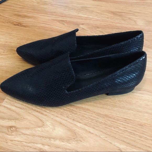 (NEW) snake print loafers - Picture 2 of 2